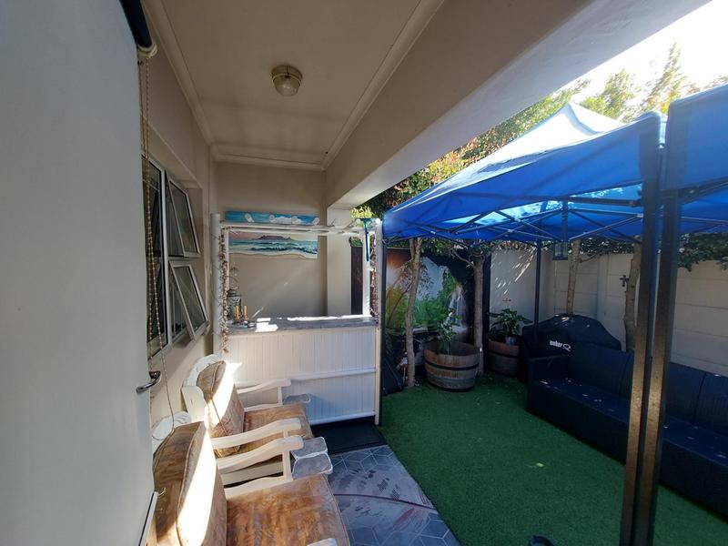 To Let 2 Bedroom Property for Rent in West Beach Western Cape